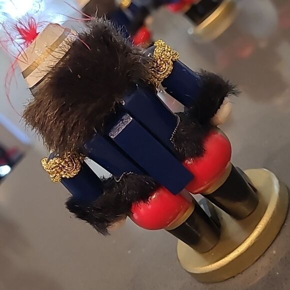 wooden nutcracker movable mouth, 4 " tall, set of 6 - Picture 5 of 8